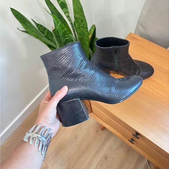 Maison Margiela Snake Boots
